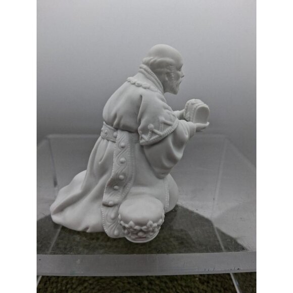 Avon Nativity Collectibles 1982 Kneeling King Figurine Porcelain Matte White Rel - Picture 3 of 8